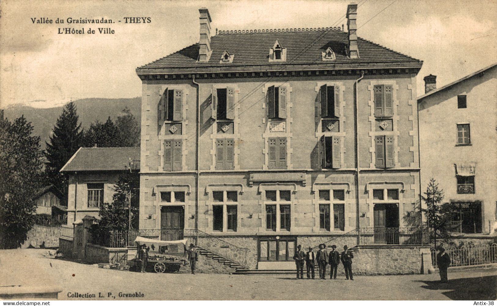 N53 - 38 - THEYS - Isère - L'Hôtel De Ville - Theys