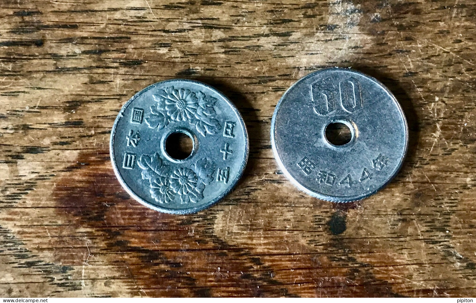 2 Pièces De 50 Yen Japon - Giappone