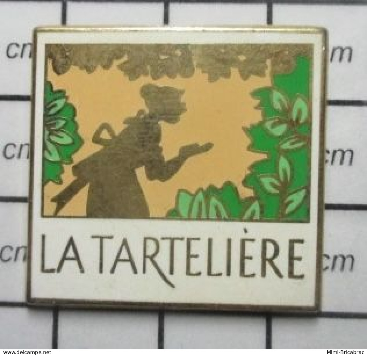 AB2 Pin's Pins / Beau Et Rare / ARTHUS BERTRAND / Grand Pin's LA TARTELIERE - Arthus Bertrand