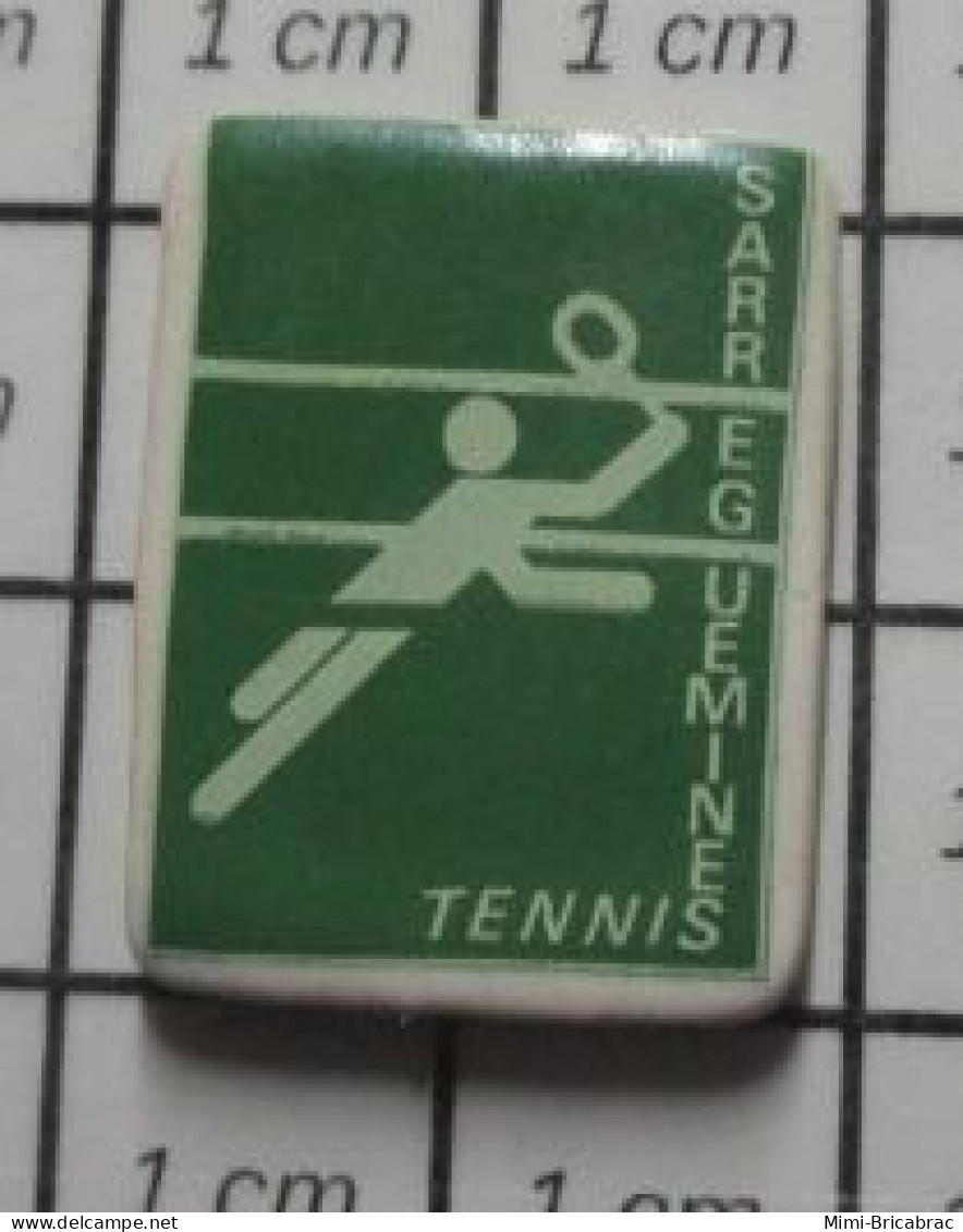 716B Pin's Pins / Beau Et Rare / SPORTS / CLUB TENNIS SARREGUEMINES  Tirage Numéroté 468/500 - Tennis