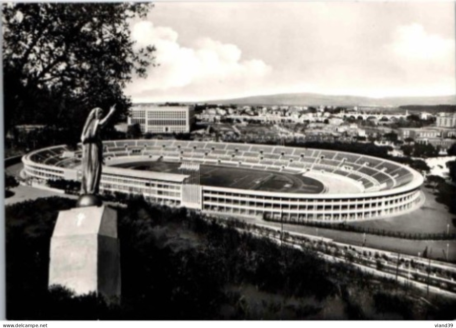 ROME. -  Le Stade Des "Cent Mille". - Lo Stadio "del Centomile". -  Non écrite - Stadiums & Sporting Infrastructures