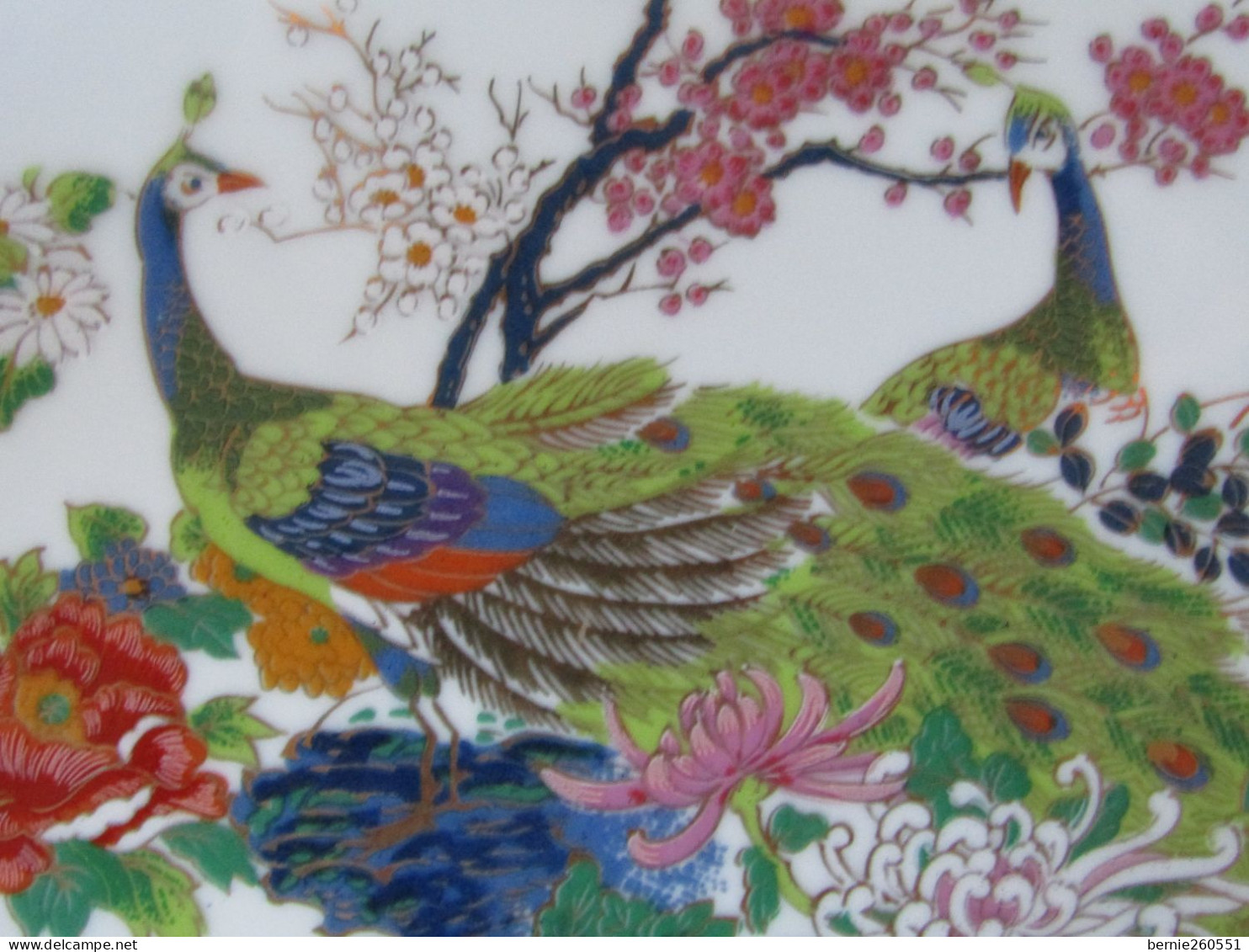 Formidable Assiette Satsuma Japon Vintage, Paons, Fleurs En Porcelaine - Art Asiatique