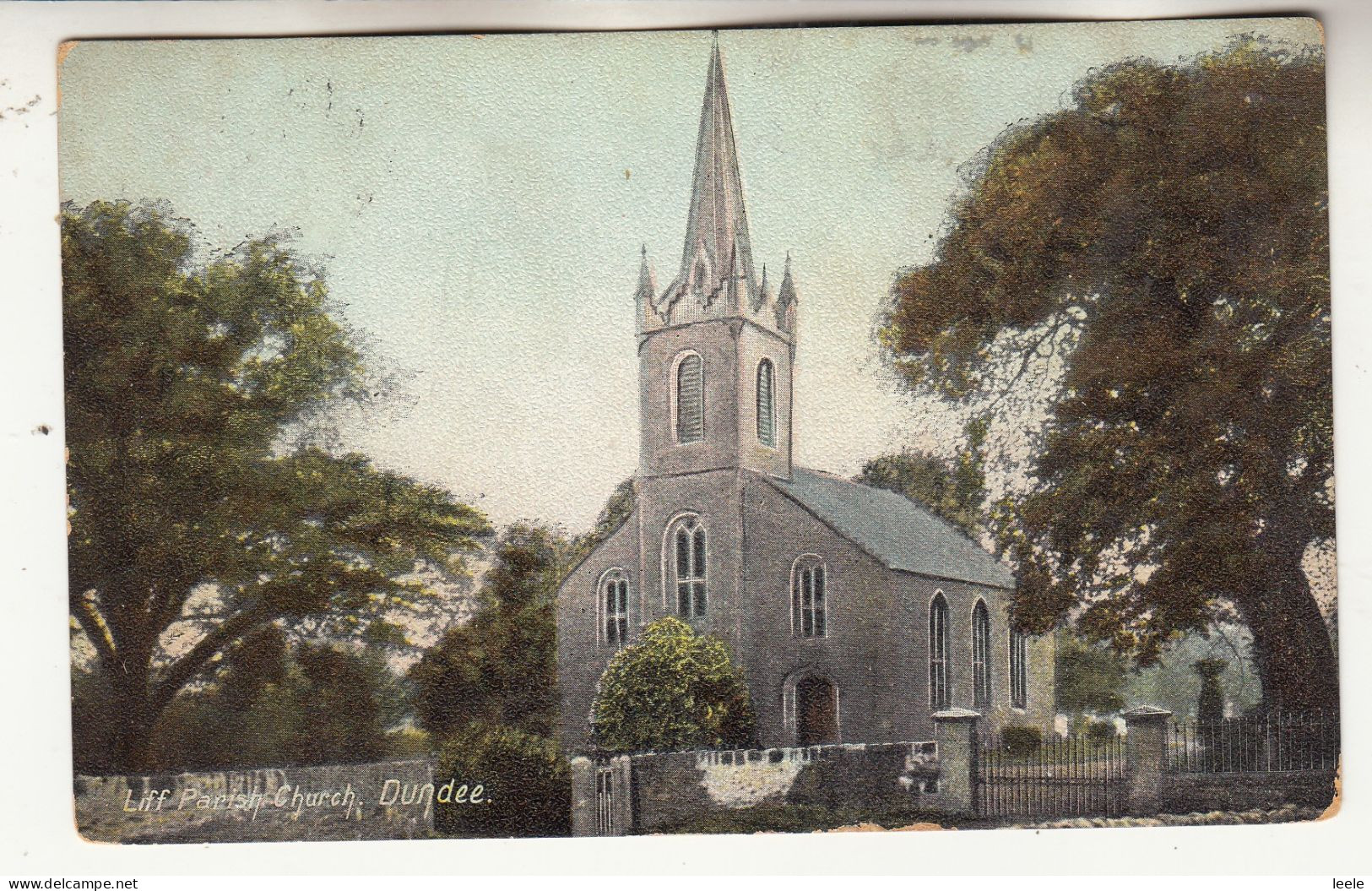 CT91. Vintage Postcard. Liff Parish Church,  Dundee. - Angus