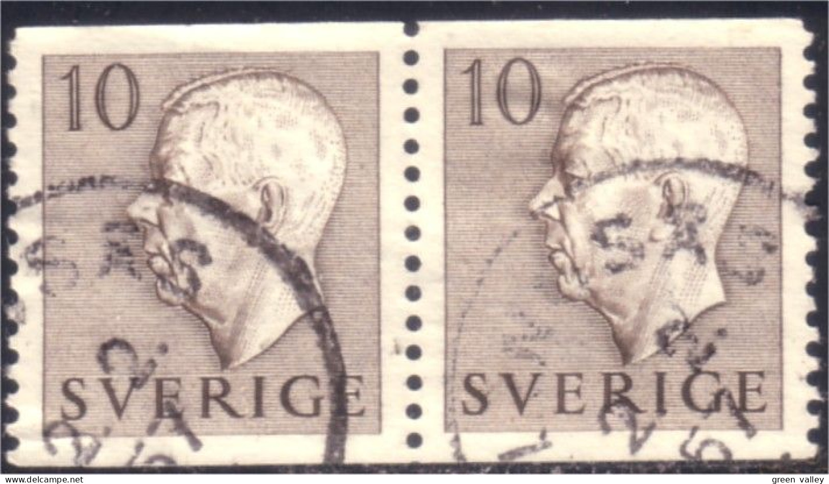 840 Sweden 1953 Gustav VI Adolph 10o Brun Brown Paire (SWE-359) - Oblitérés