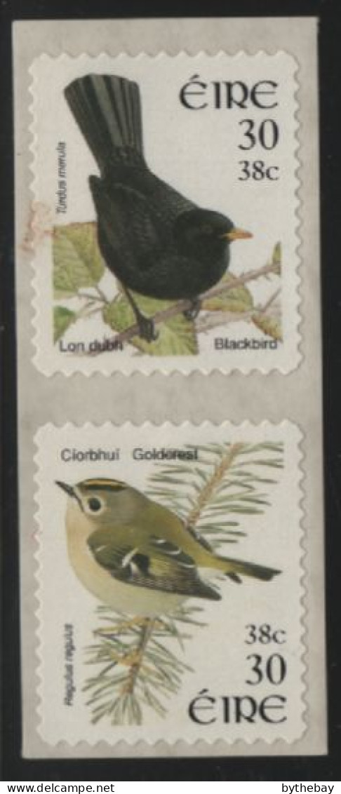 Ireland 2001 MNH Sc 1319c 30p (38c) Blackbird, Goldcrest Perf 11.25 Pair - Ongebruikt