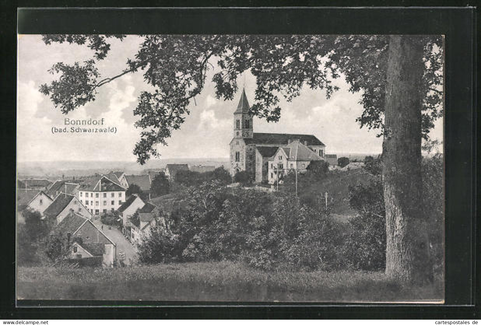 AK Bonndorf / Schwarzwald, Panoramablick Vom Berg Auf Die Kirche  - Bonndorf