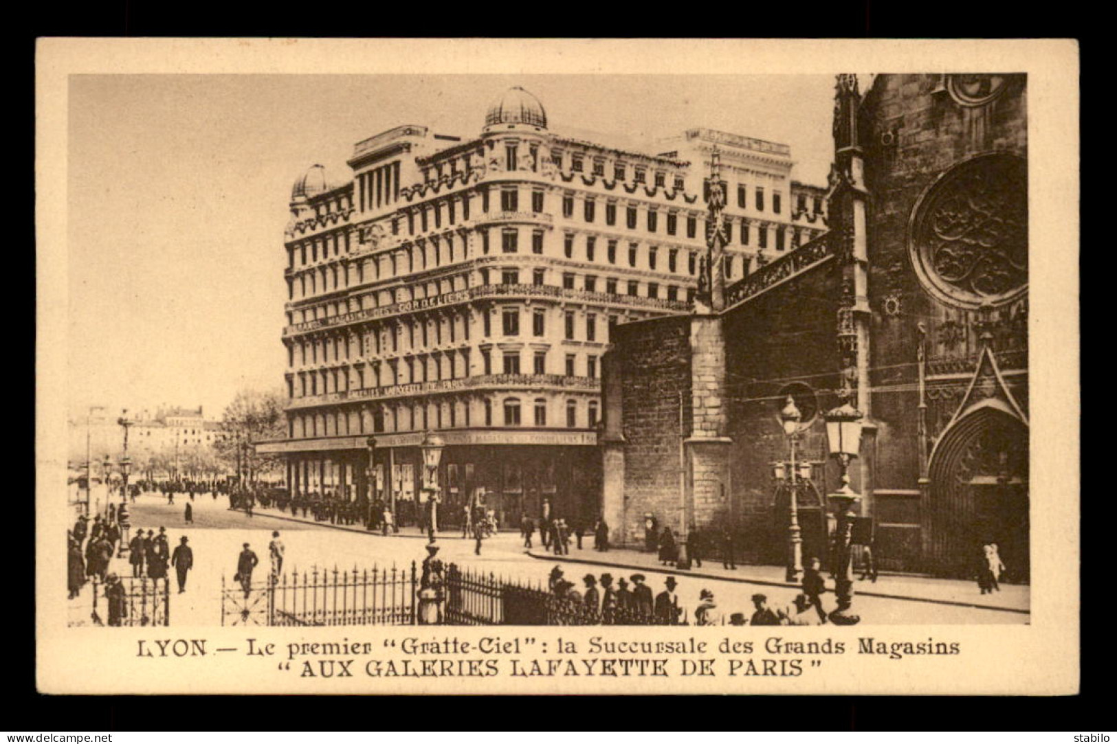69 - LYON - MAGASIN AUX GALERIES LAFAYETTE DE PARIS - Lyon 2