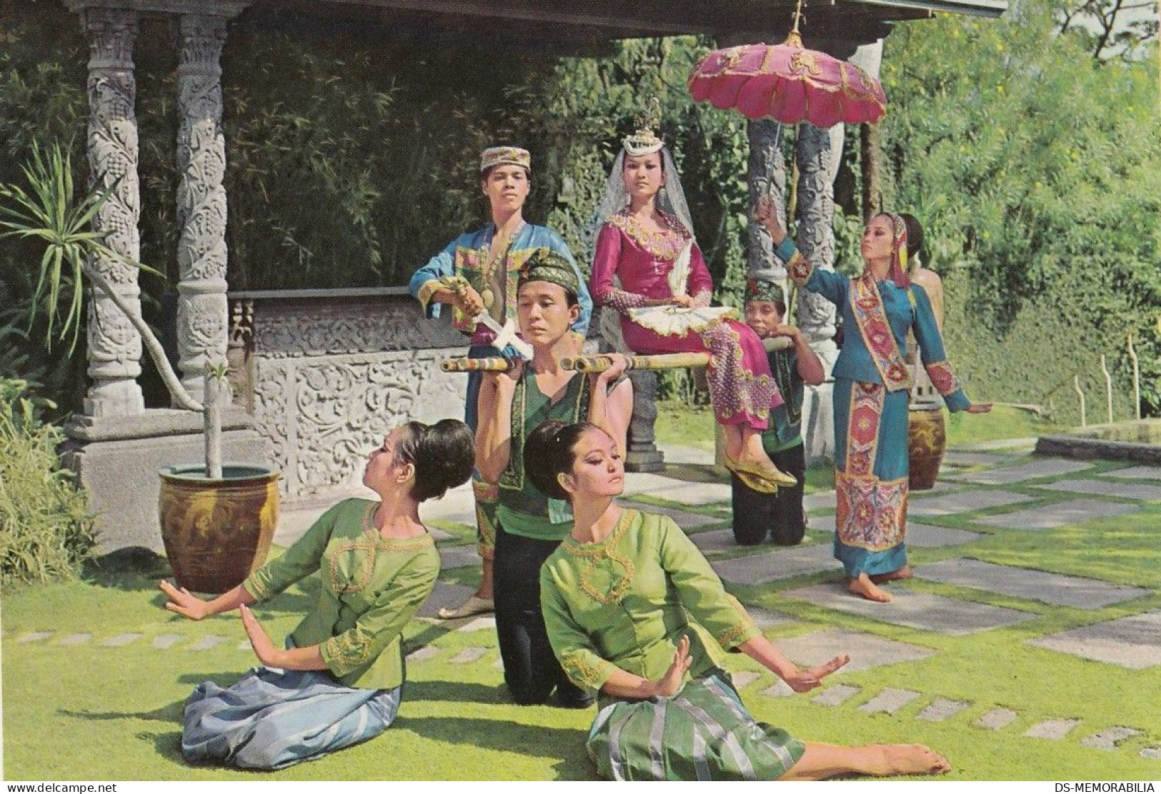 Philippines - The Prince & Princess , Singkil Dance From Mindanao - Philippinen