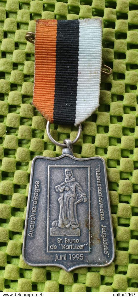 Medaile :  Avondvierdaagse St. Bruno De Kartuizer Raamdonksveer 1995. -  Original Foto  !!  Medallion  Dutch - Autres & Non Classés