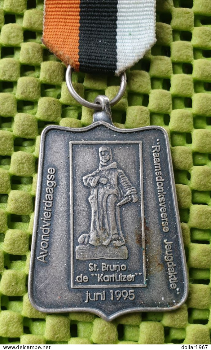 Medaile :  Avondvierdaagse St. Bruno De Kartuizer Raamdonksveer 1995. -  Original Foto  !!  Medallion  Dutch - Otros & Sin Clasificación