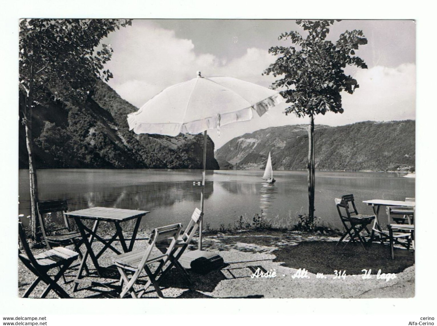 ARSIE' (BL):  IL  LAGO  -  FOTO  -  FG - Châteaux D'eau & éoliennes