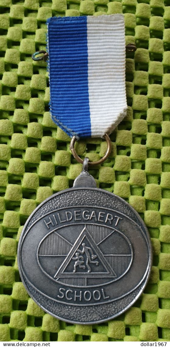 Medaile : Hildegaert School Rotterdam . -  Original Foto  !!  Medallion  Dutch - Andere & Zonder Classificatie