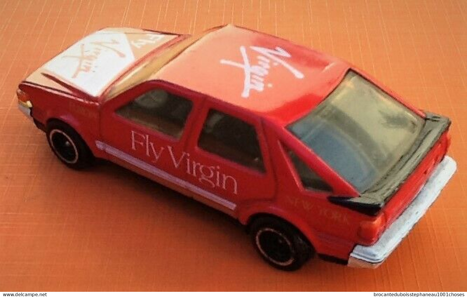 Voiture Miniature   Saab 9000  Fly Virgin  (1985) Corgi - Corgi Toys