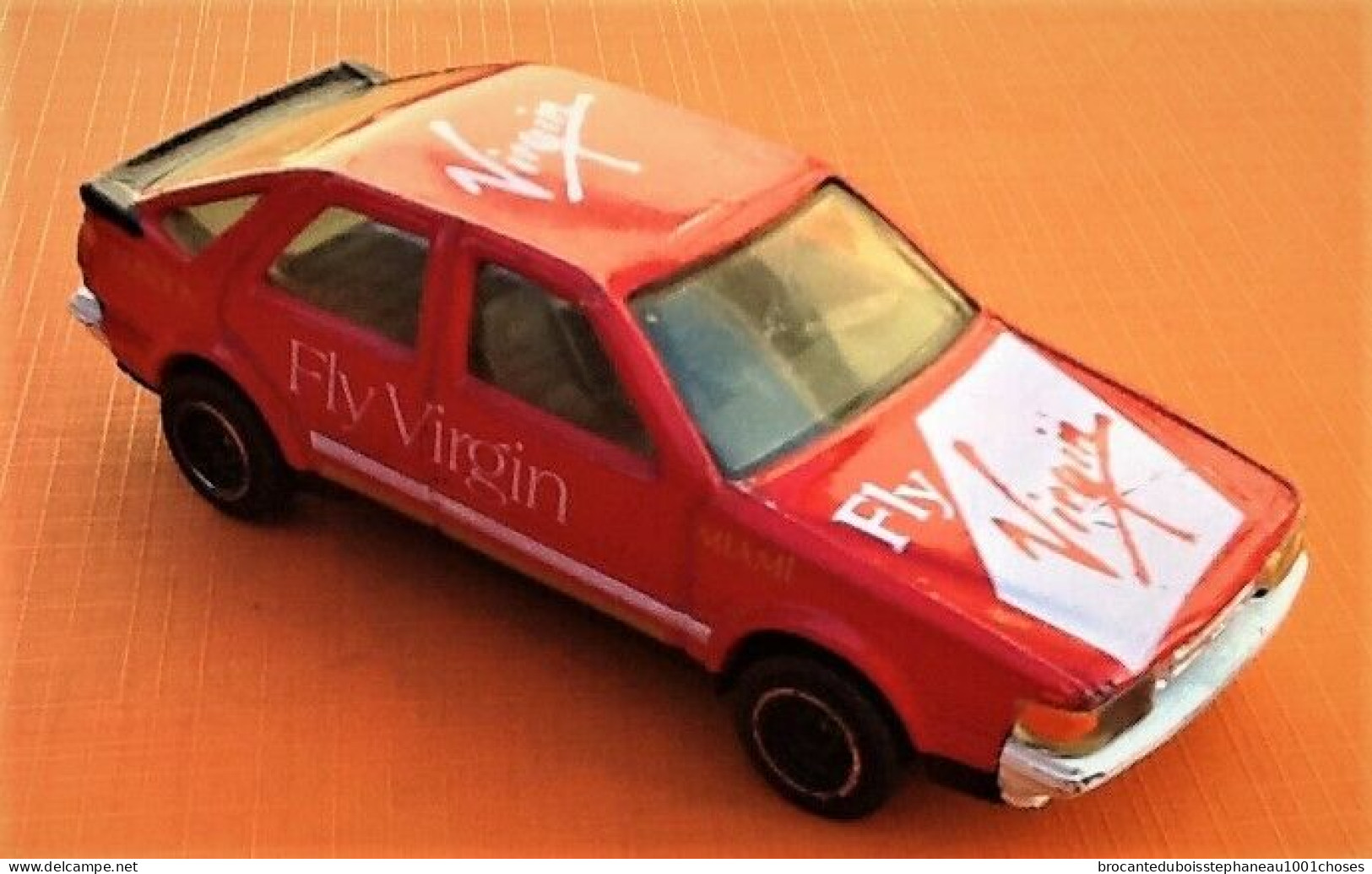 Voiture Miniature   Saab 9000  Fly Virgin  (1985) Corgi - Corgi Toys