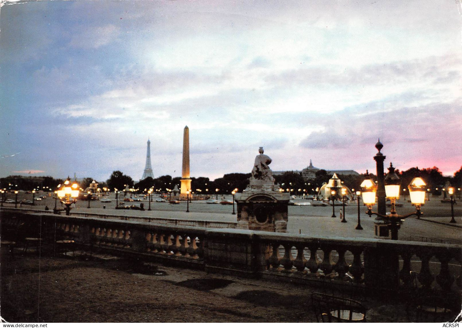 PARIS  La Place De La Concorde Illuminée    11 (scan Recto Verso)MG2841 - París La Noche