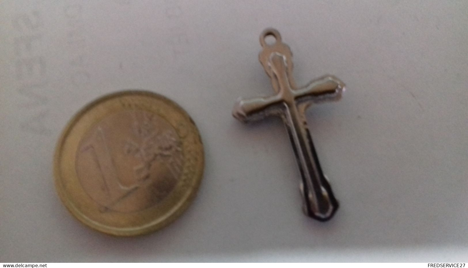 B16 / PETIT CHRIST PENDENTIF - Volksschmuck