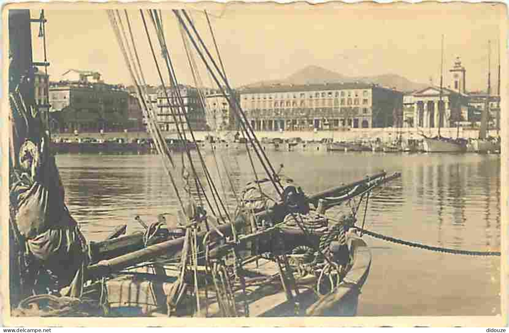 06 - Nice - Dans Le Port - Bateaux - CPA - Voir Scans Recto-Verso - Transport (sea) - Harbour