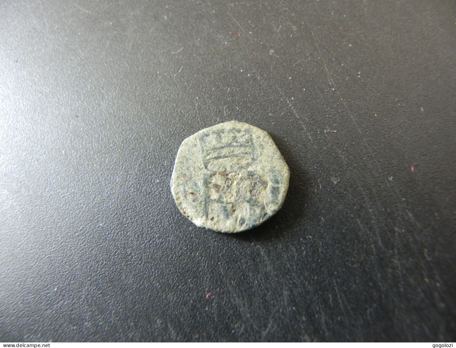 Old Ancient Coin - To Be Identified - Otros & Sin Clasificación