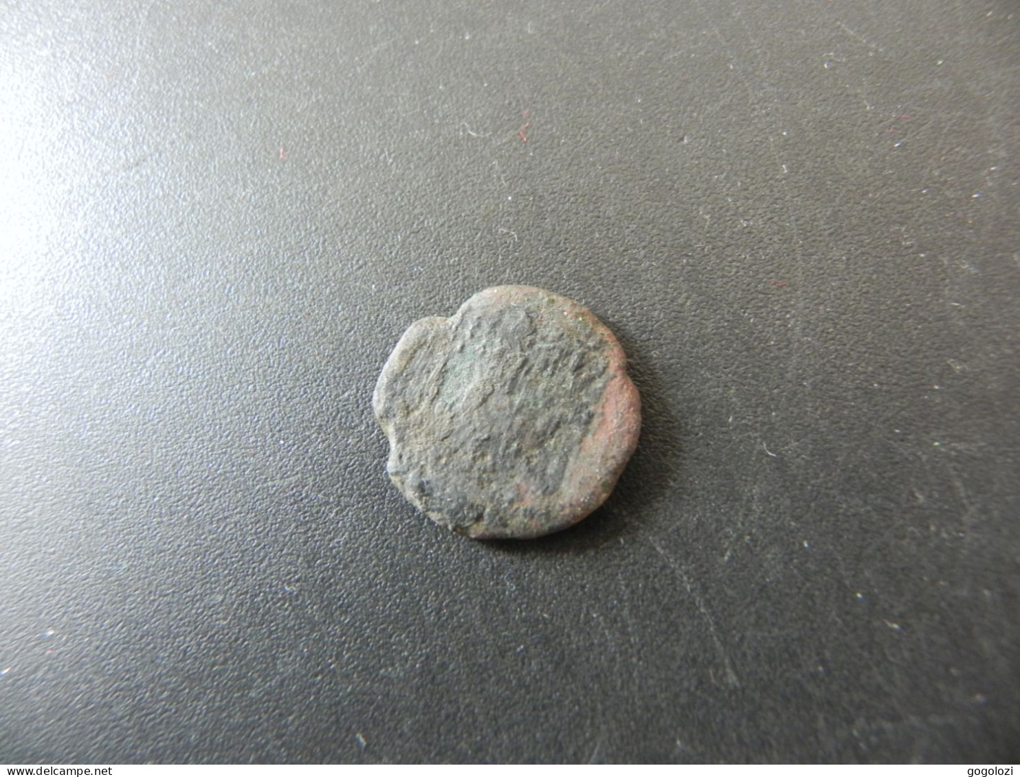 Old Ancient Coin - To Be Identified - Autres & Non Classés