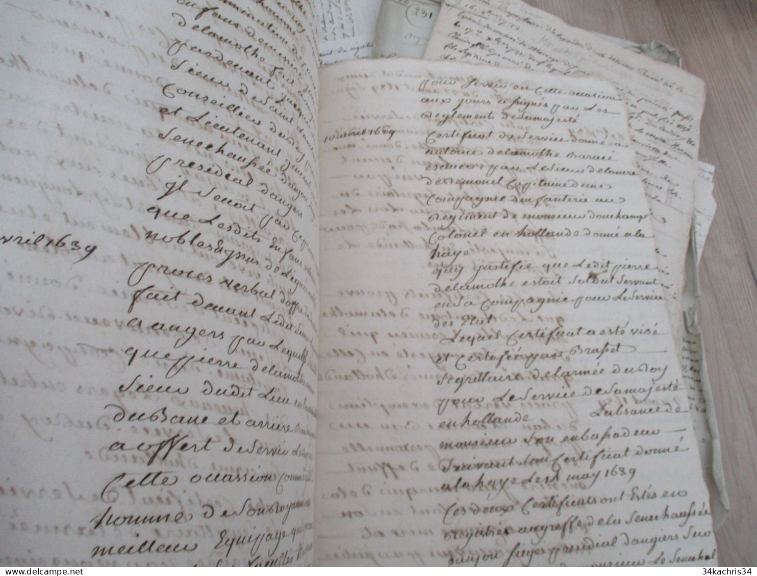 Archives notes généalogiques dont Hozier Lamothe Barace Labouère Guillot Labardouillère .... + 1.8kg de manuscrits