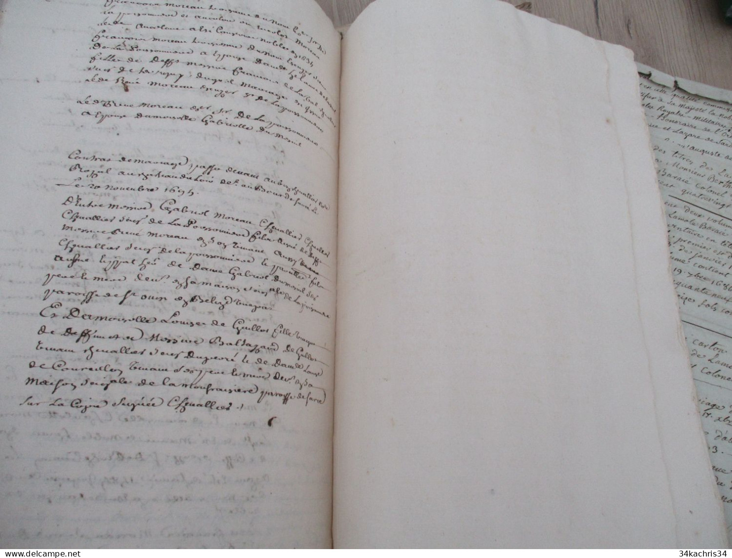 Archives notes généalogiques dont Hozier Lamothe Barace Labouère Guillot Labardouillère .... + 1.8kg de manuscrits