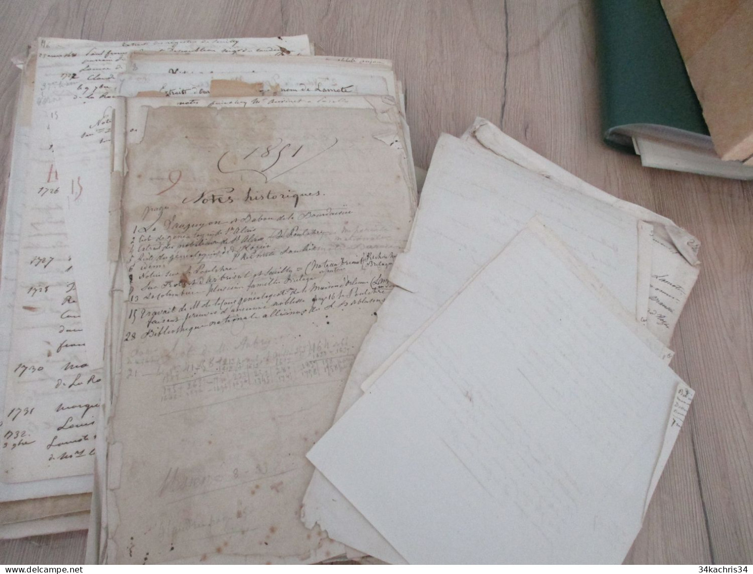 Archives notes généalogiques dont Hozier Lamothe Barace Labouère Guillot Labardouillère .... + 1.8kg de manuscrits