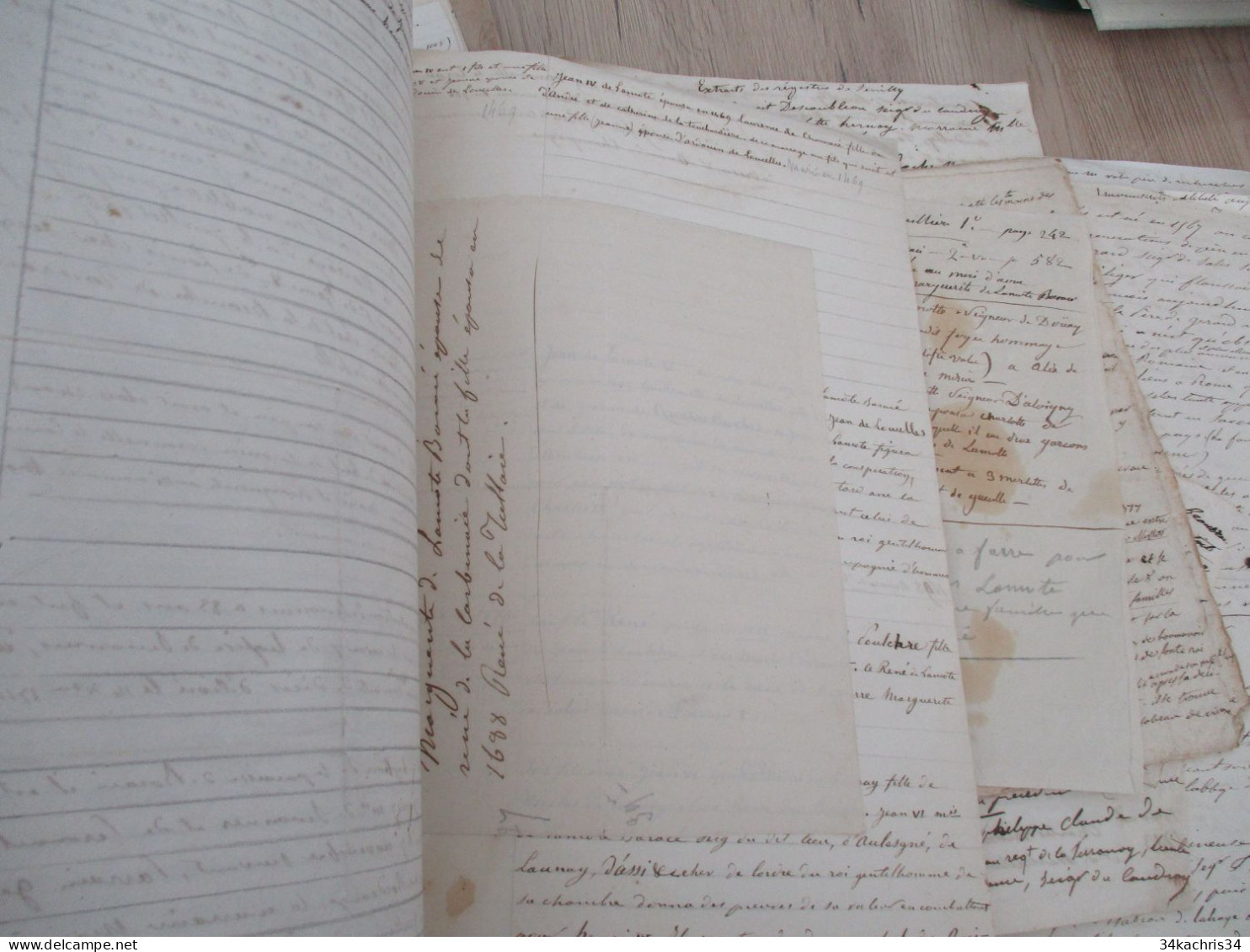 Archives notes généalogiques dont Hozier Lamothe Barace Labouère Guillot Labardouillère .... + 1.8kg de manuscrits