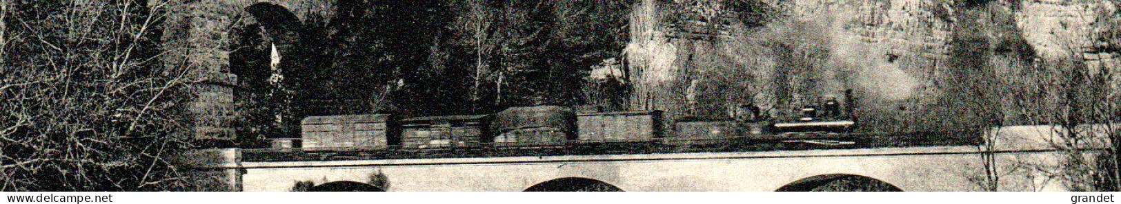 ROQUEFAVOUR - LES TROIS PONTS - TRAIN - 1912 . - Roquefavour