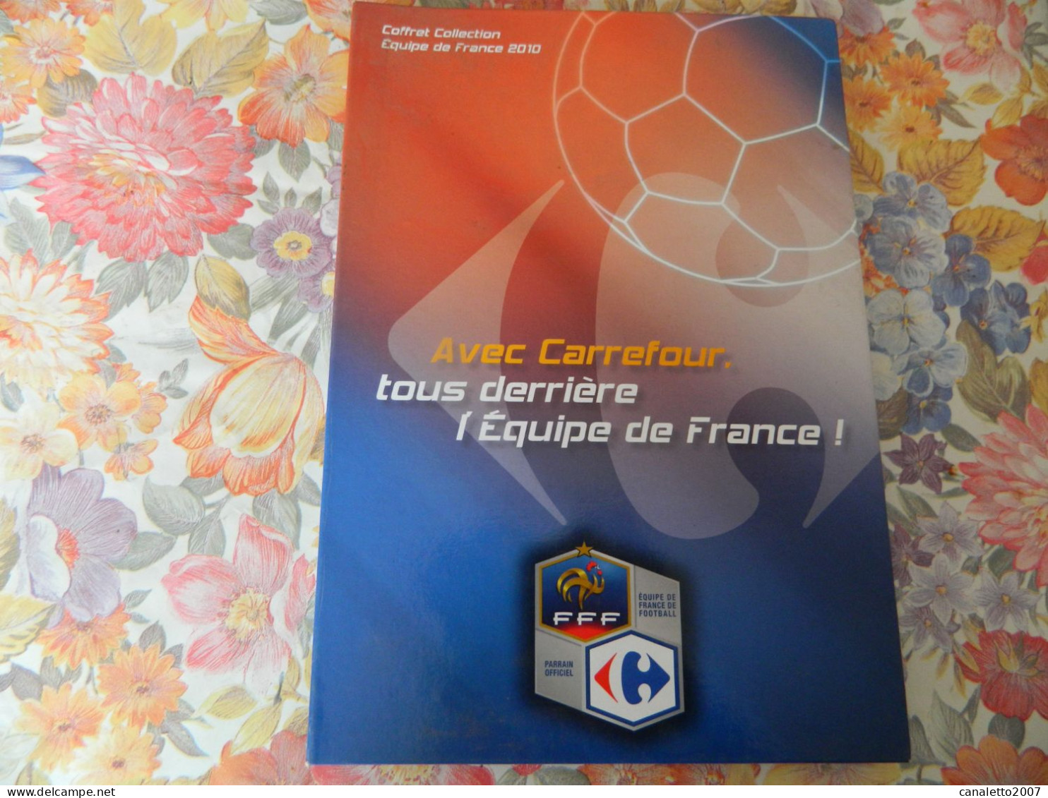 FOOTBALL: COFFRET COLLECTION DE L'EQUIPE DE FRANCE 2010 AVEC 23 MAGNETS -COMPLET ET IMPECCABLE - Trading Cards