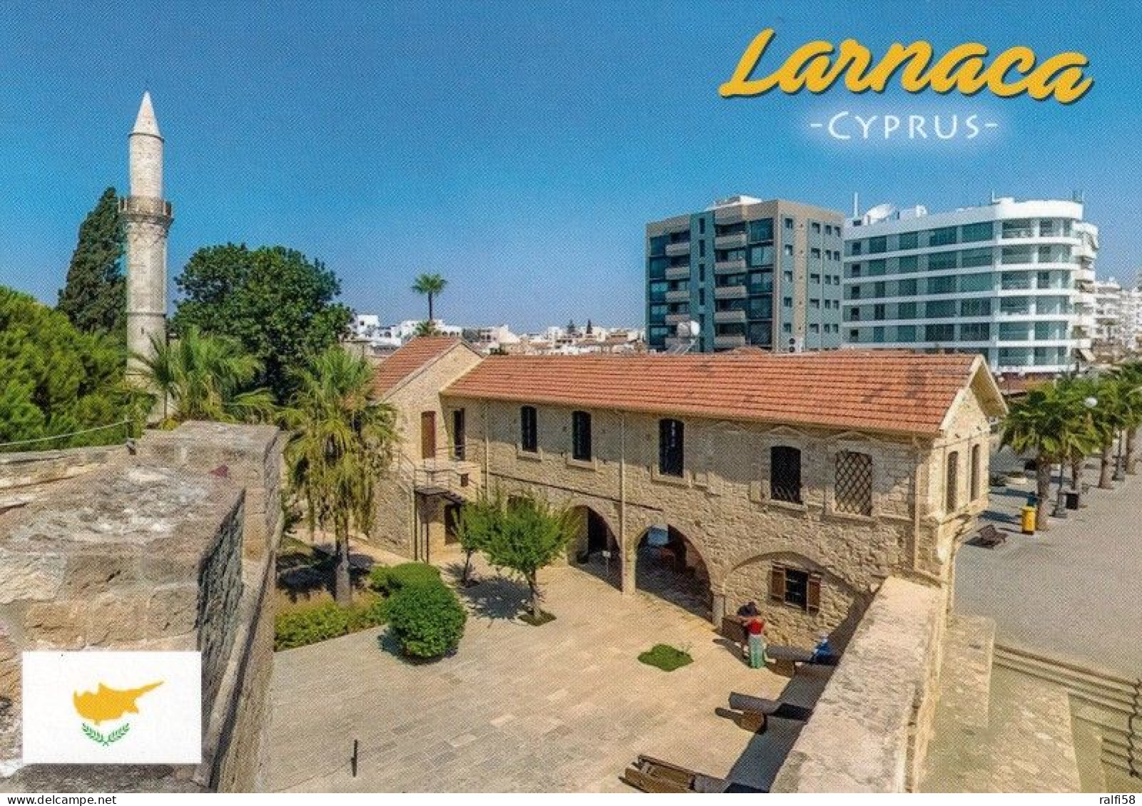 1 AK Zypern / Cyprus * Mit Der Burg Von Larnaka - Erbaut Im 12. Jahrhundert * - Chipre