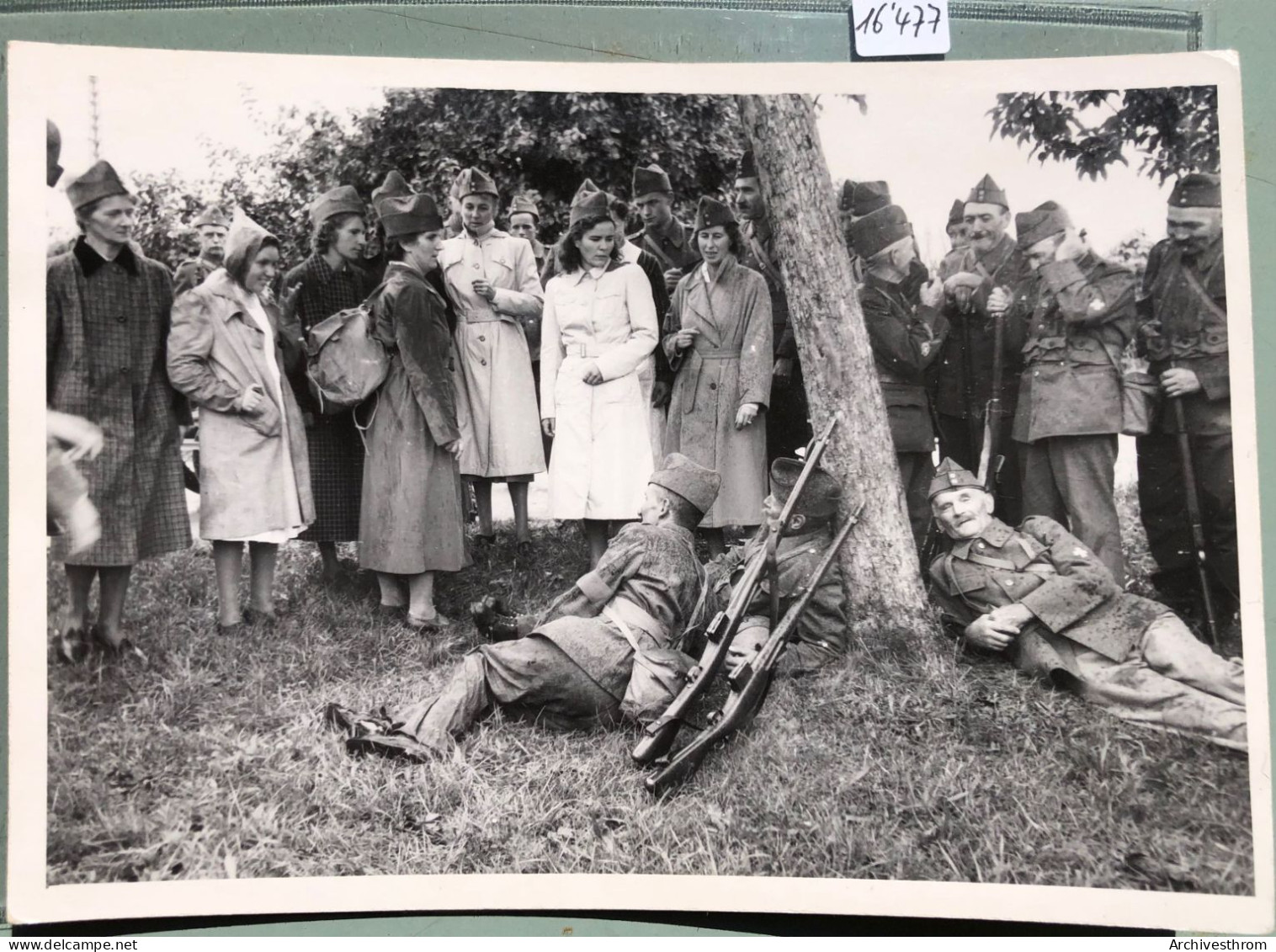 A Founex -  Hiver 1944 - Les épouses Rendent Visite Aux Soldats Mobilisés (16'477) - Founex