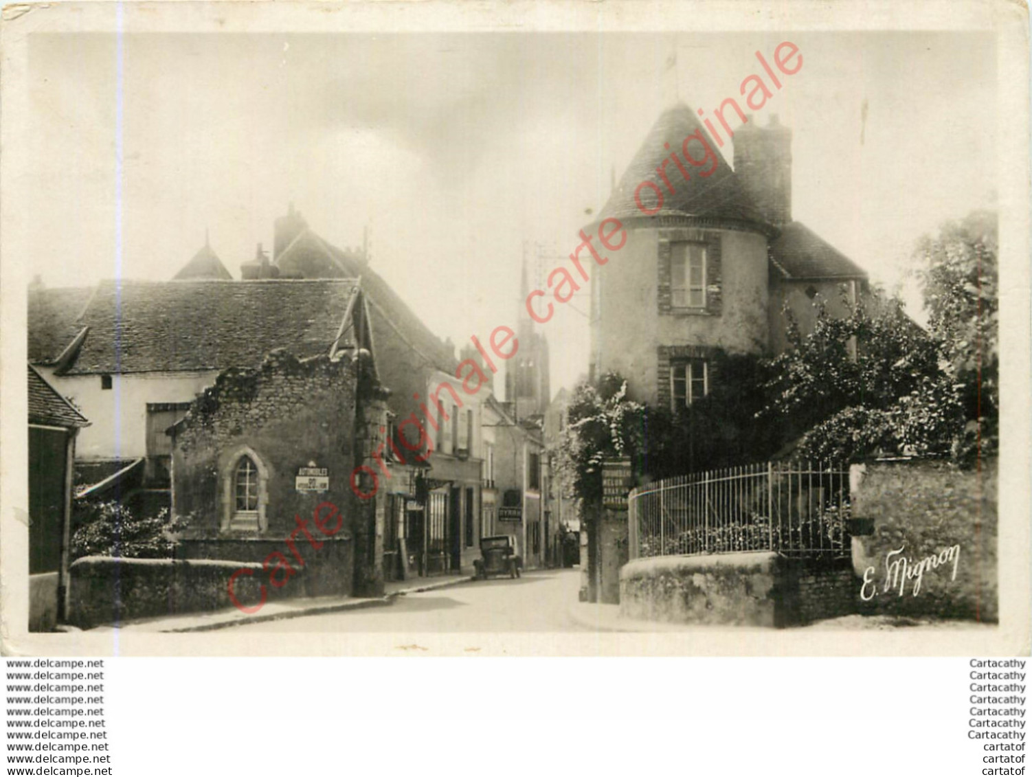 77.  DONNEMARIE En MONTOIS .  La Porte De Provins . - Donnemarie Dontilly