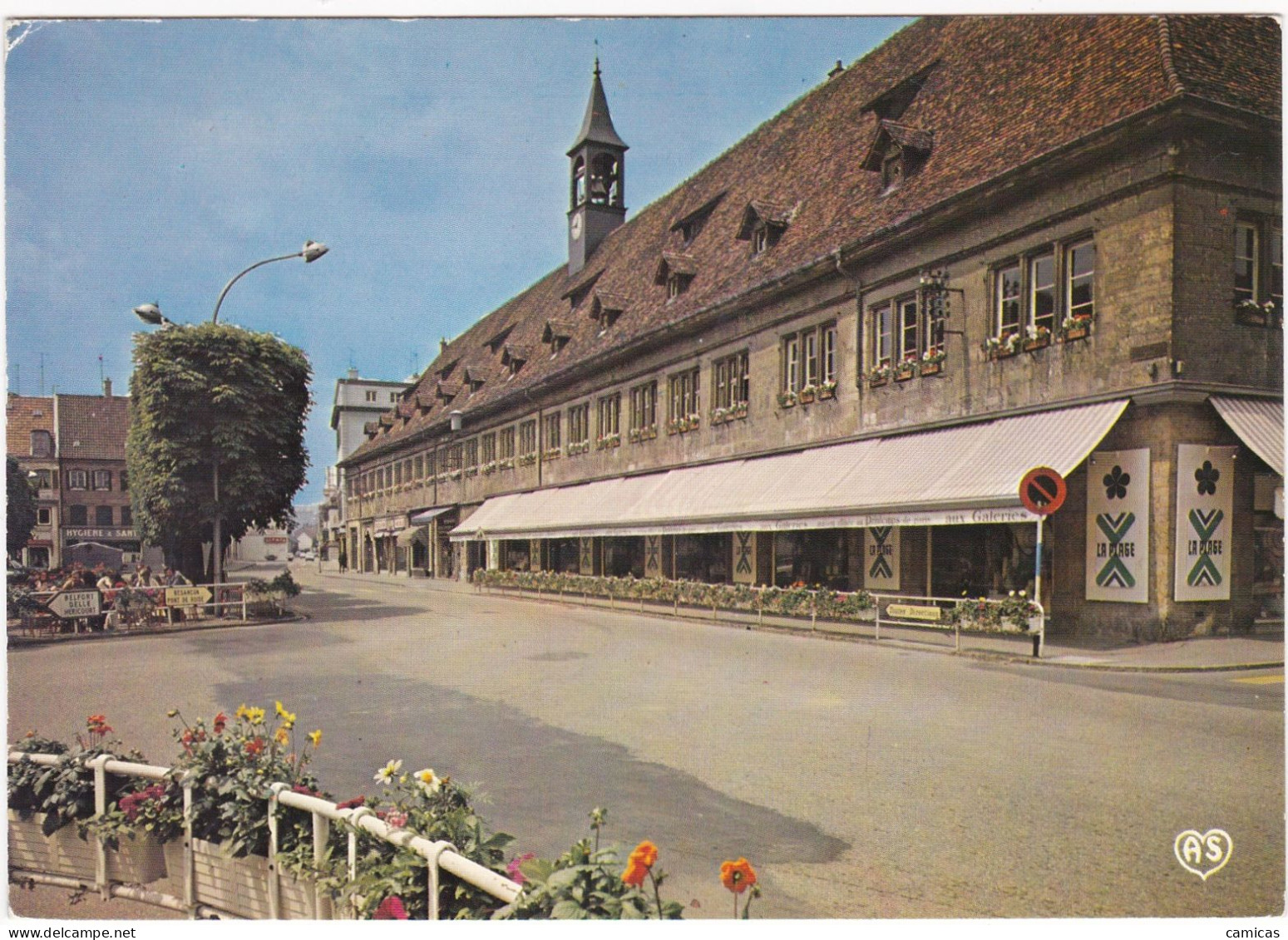 LOT DE 500 CARTES DE FRANCE : Patrimoine: Gare, Poste,Musée,Halles,Hôtel de Ville, Chateaux,Eglises,etc....