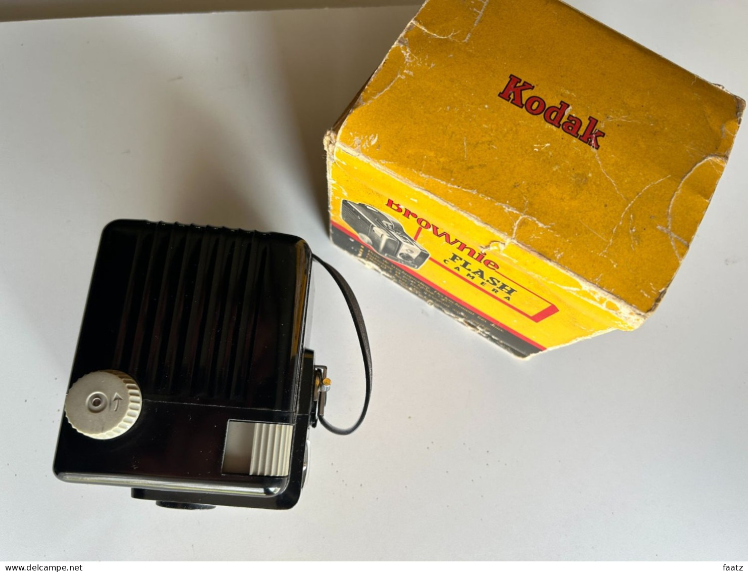 Kodak Brownie Flash Camera Et Boite D'origine (6x6 Bobine 620 - 1950-1960) - Fotoapparate