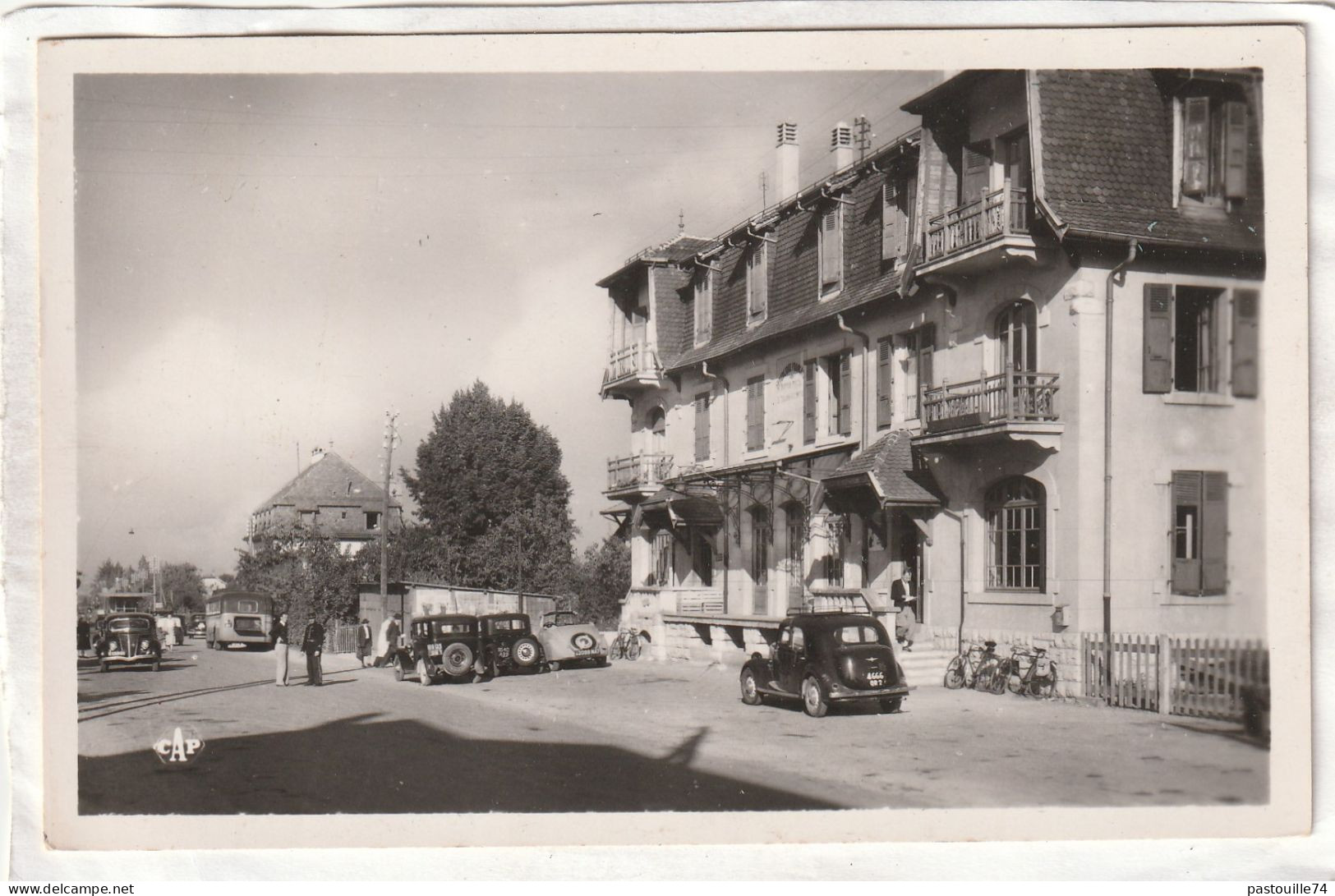 CPSM:  14 X 9  -  ST-JULIEN En GENEVOIS  -  La  Douane  Française - Saint-Julien-en-Genevois