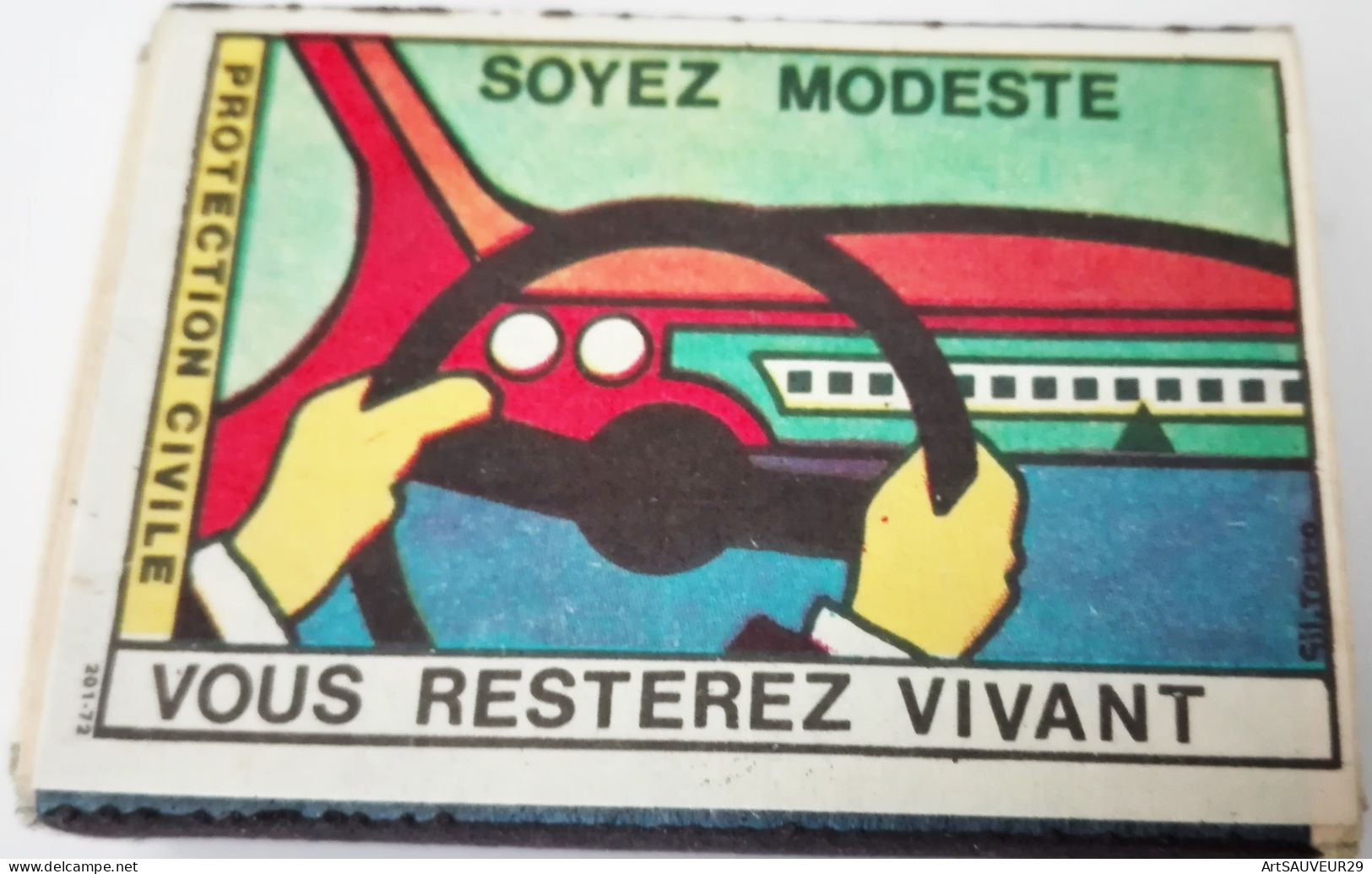 Boites D'allumettes Vide 5,5cm X4cm PROTECTION CIVILE SOYEZ MODESTE VOUS RESTEREZ VIVANT - Matchboxes