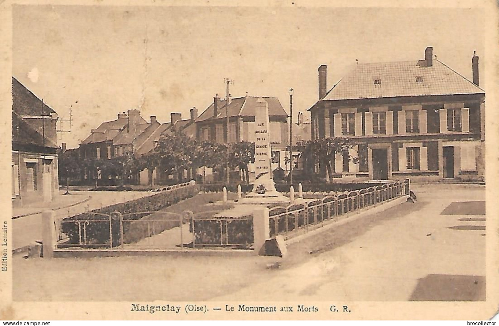 MAIGNELAY ( 60 ) -  Le Monument Aux Morts ( Dans L'Etat ) - Maignelay Montigny