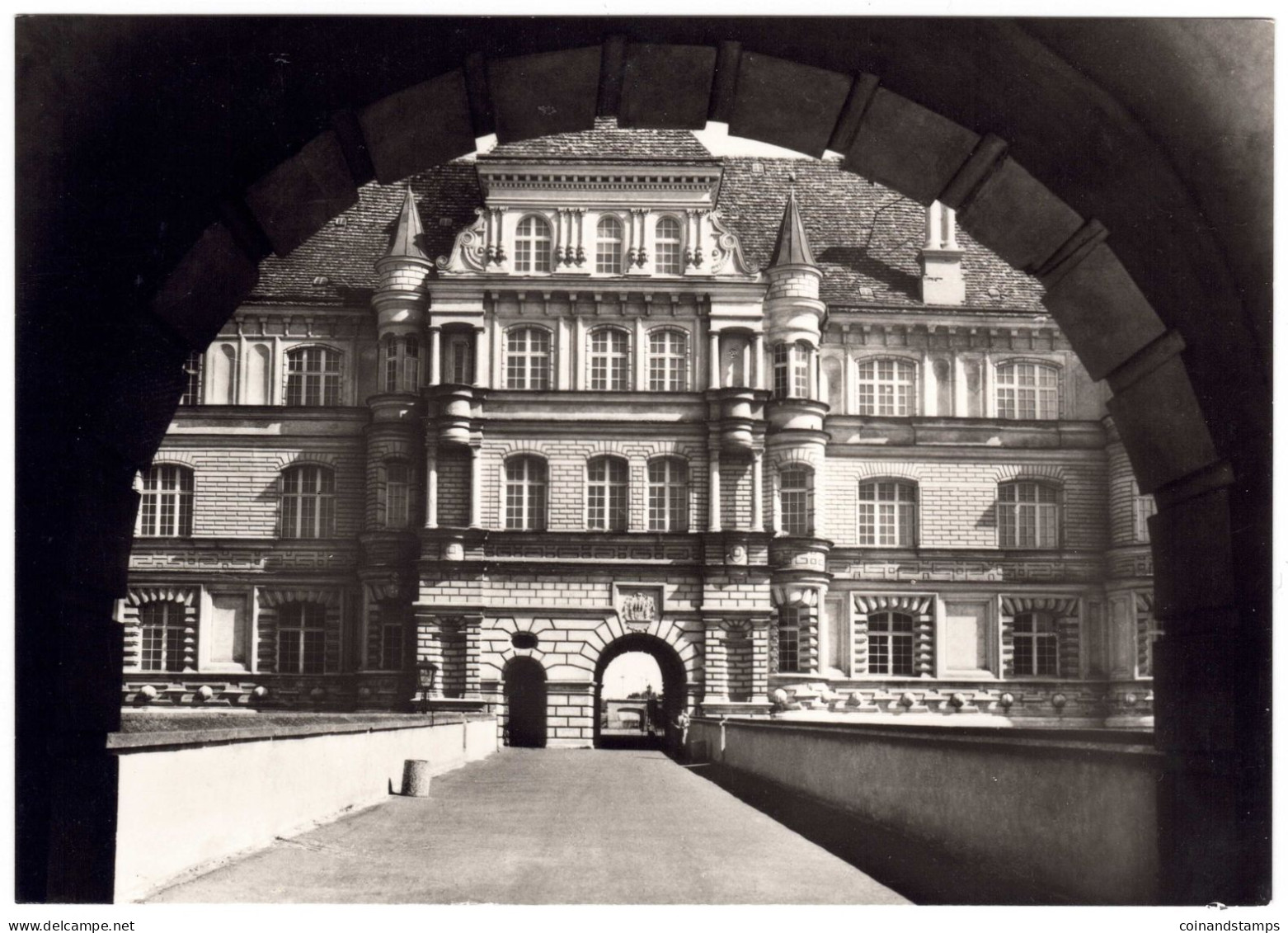 Postkarte Güstrow -Schloss Vom Torbogen Aus Fotographiert, S/w, 1981, Ungelaufen, I-II - Guestrow