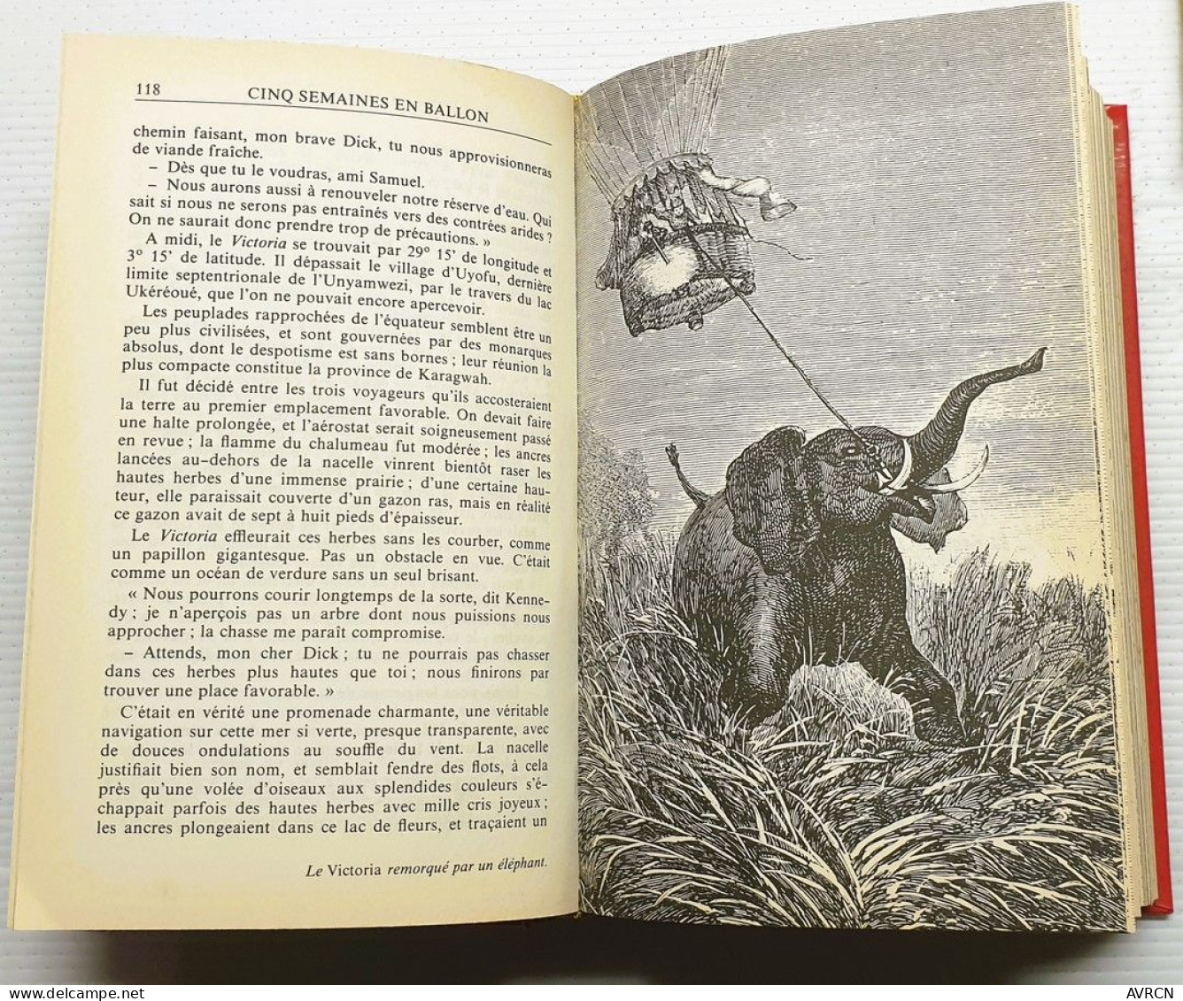 JULES VERNE. LES VOYAGES EXTRAORDINAIRES. 5 SEMAINES EN BALLON. 1 VILLE FLOTTANTE. 1978 - Fantásticos