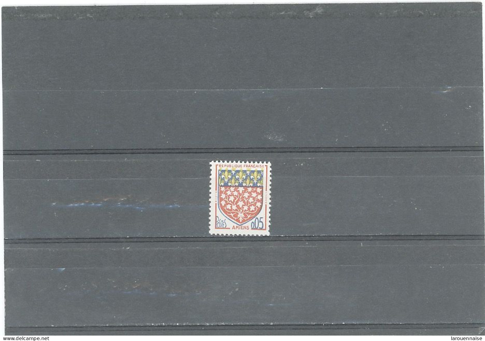 VARIÉTÉS -N°1352 N** 0,05 -ARMOIRIES D'AMIENS-COULEUR JAUNE TRÈS DÉCALÉE - Unused Stamps