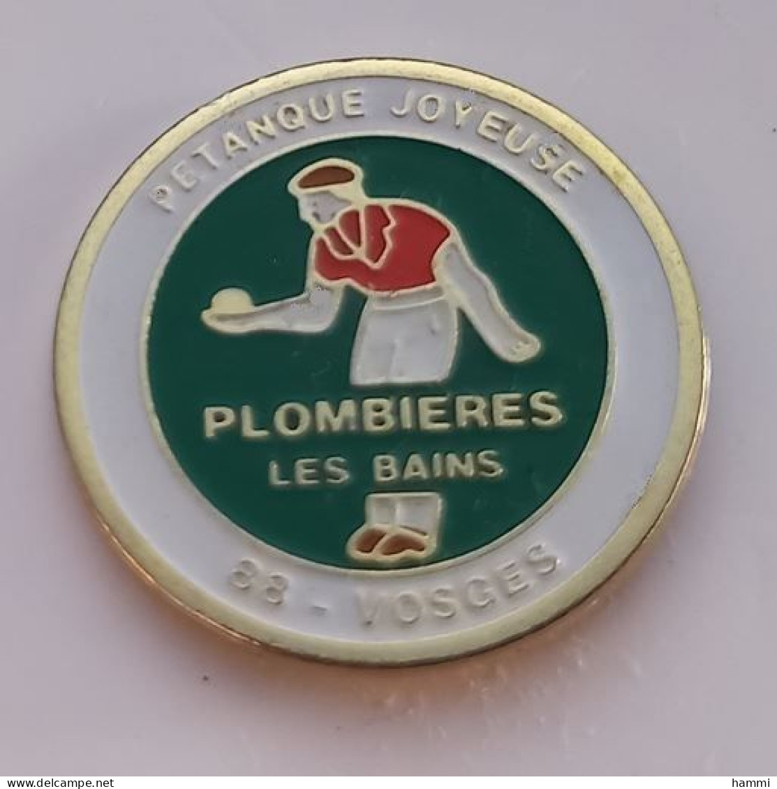 AA128 Pin's Pétanque Joyeuse PLOMBIÈRES LES BAINS VOSGES Achat Immédiat - Boule/Pétanque