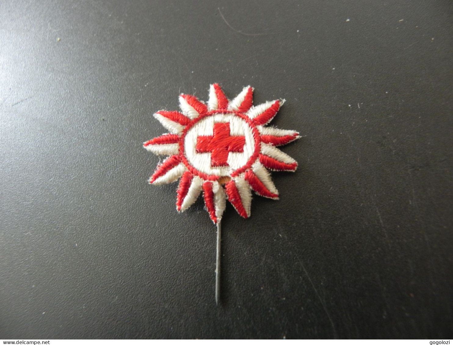 Old Pin Schweiz Suisse Svizzera Switzerland - Redcross Rotes Kreuz Croix Rouge Genève - Non Classés