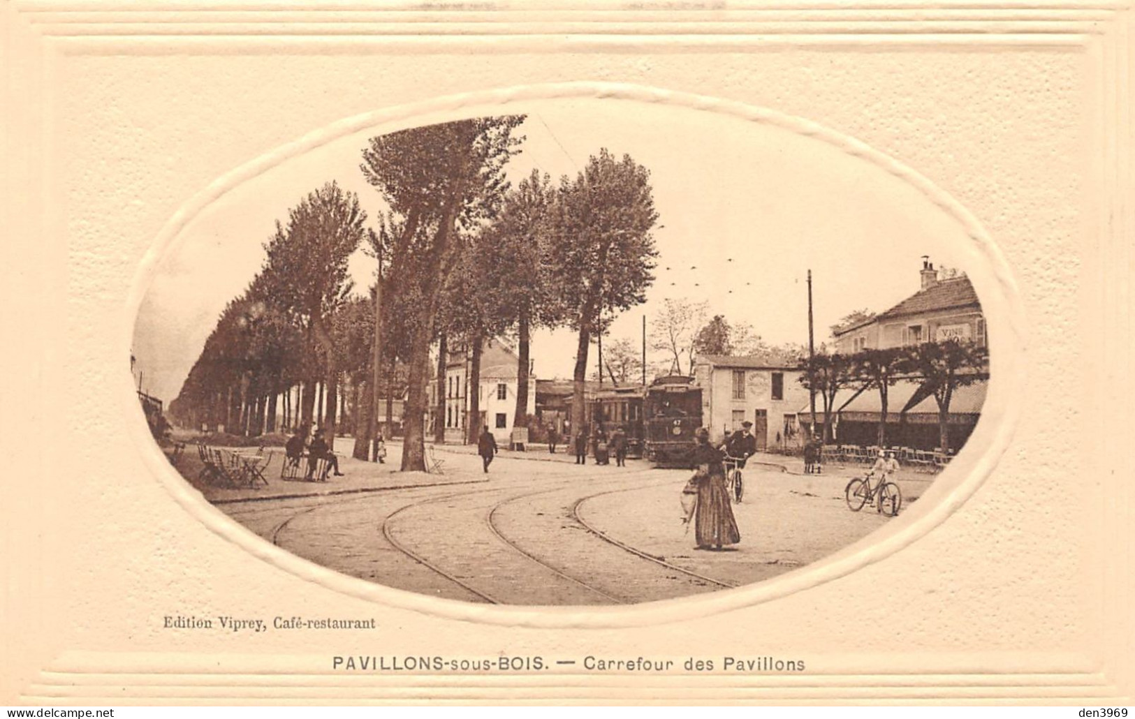 PAVILLONS-sous-BOIS (Seine-Saint-Denis) - Carrefour Des Pavillons - Passage Du Tramway - Les Pavillons Sous Bois