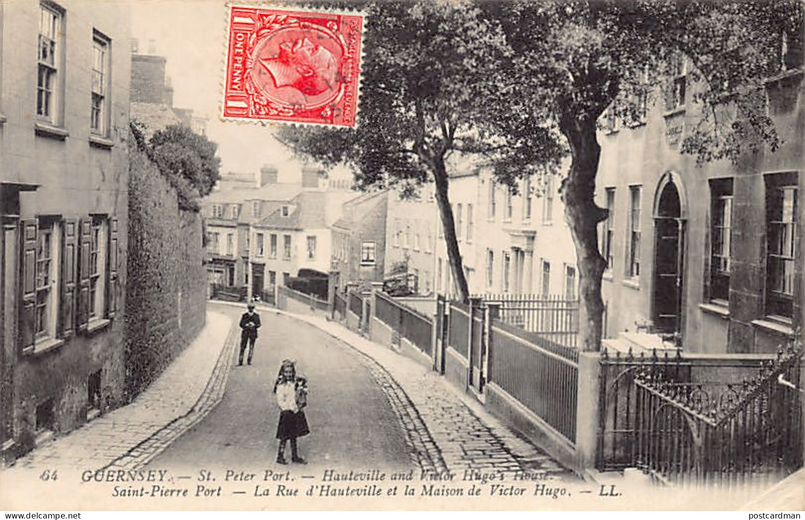 Guernsey - ST. PETER PORT - Hauteville Street And Victor Hugo's House - Publ. Levy L.L. 64 - Guernsey