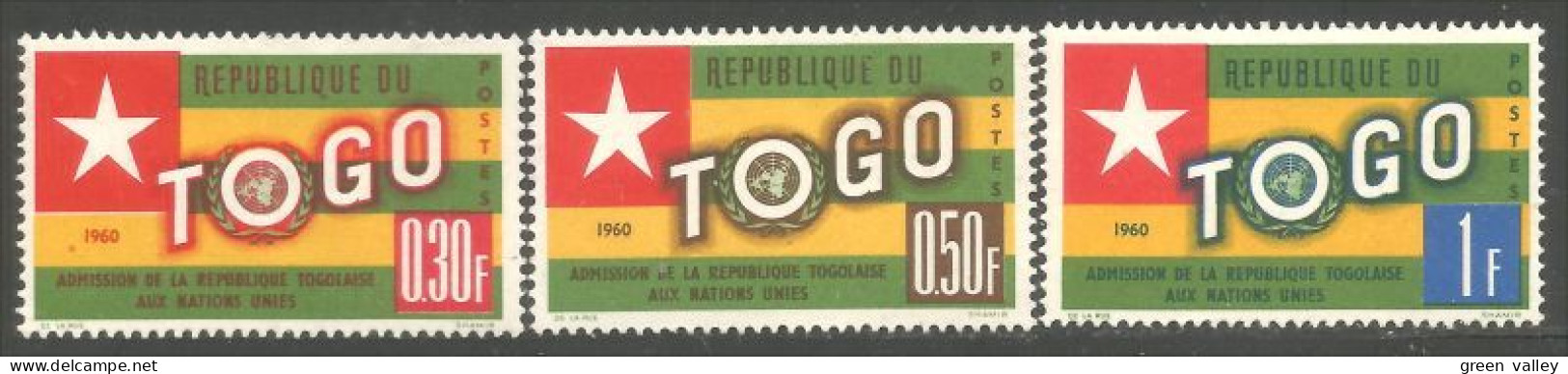 870 Togo Drapeaux Flags MH * Neuf (TGO-142) - Timbres