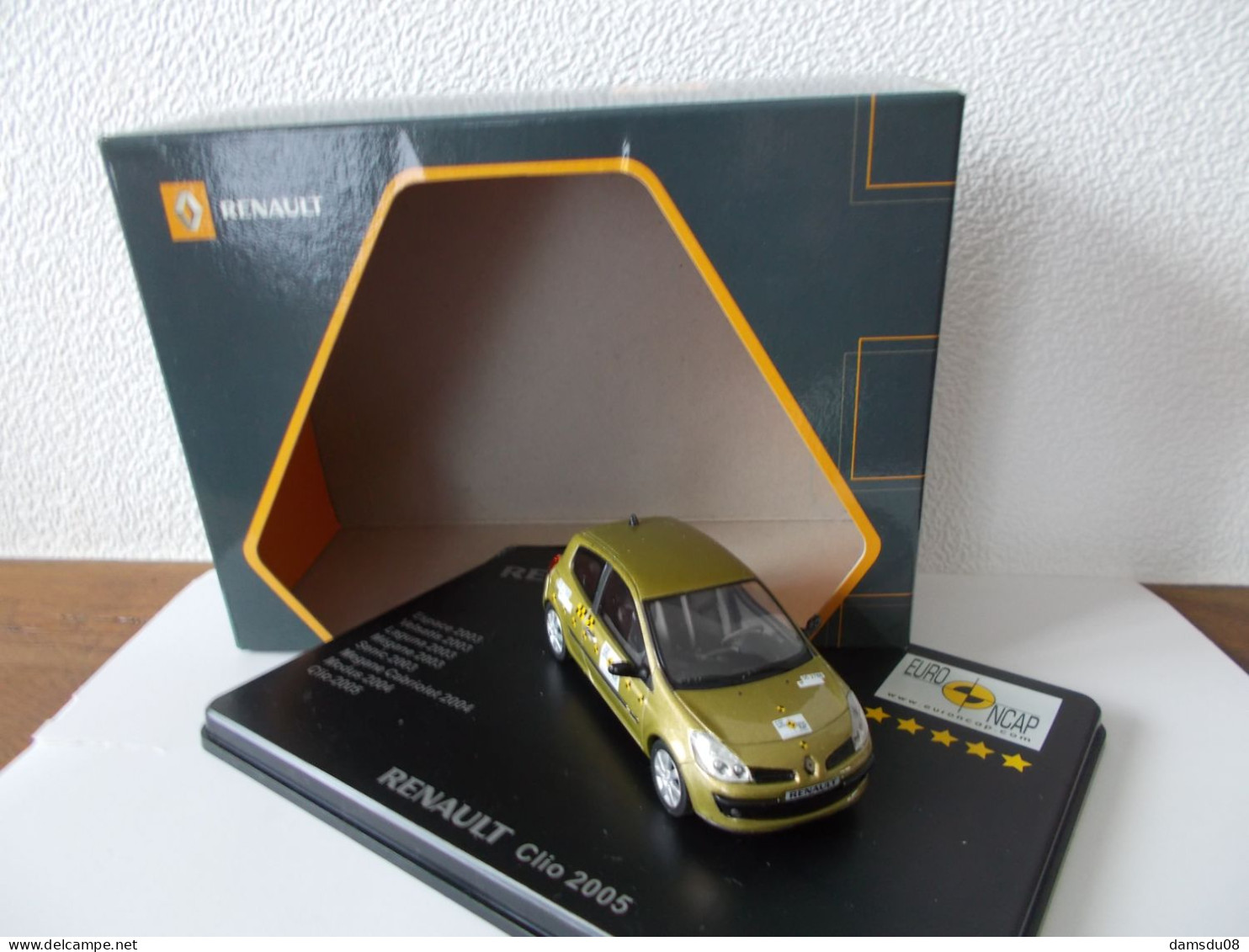 Eligor Renault Clio 3 EURNcap 2005 Crash Test  Echelle 1/43 En Boite Vitrine Et Surboite Carton - Eligor