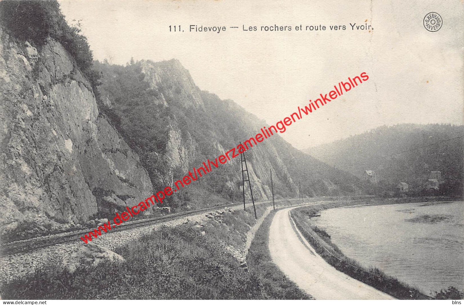 Les Rochers Et Route Vers Yvoir - Fidevoye Yvoir - Yvoir