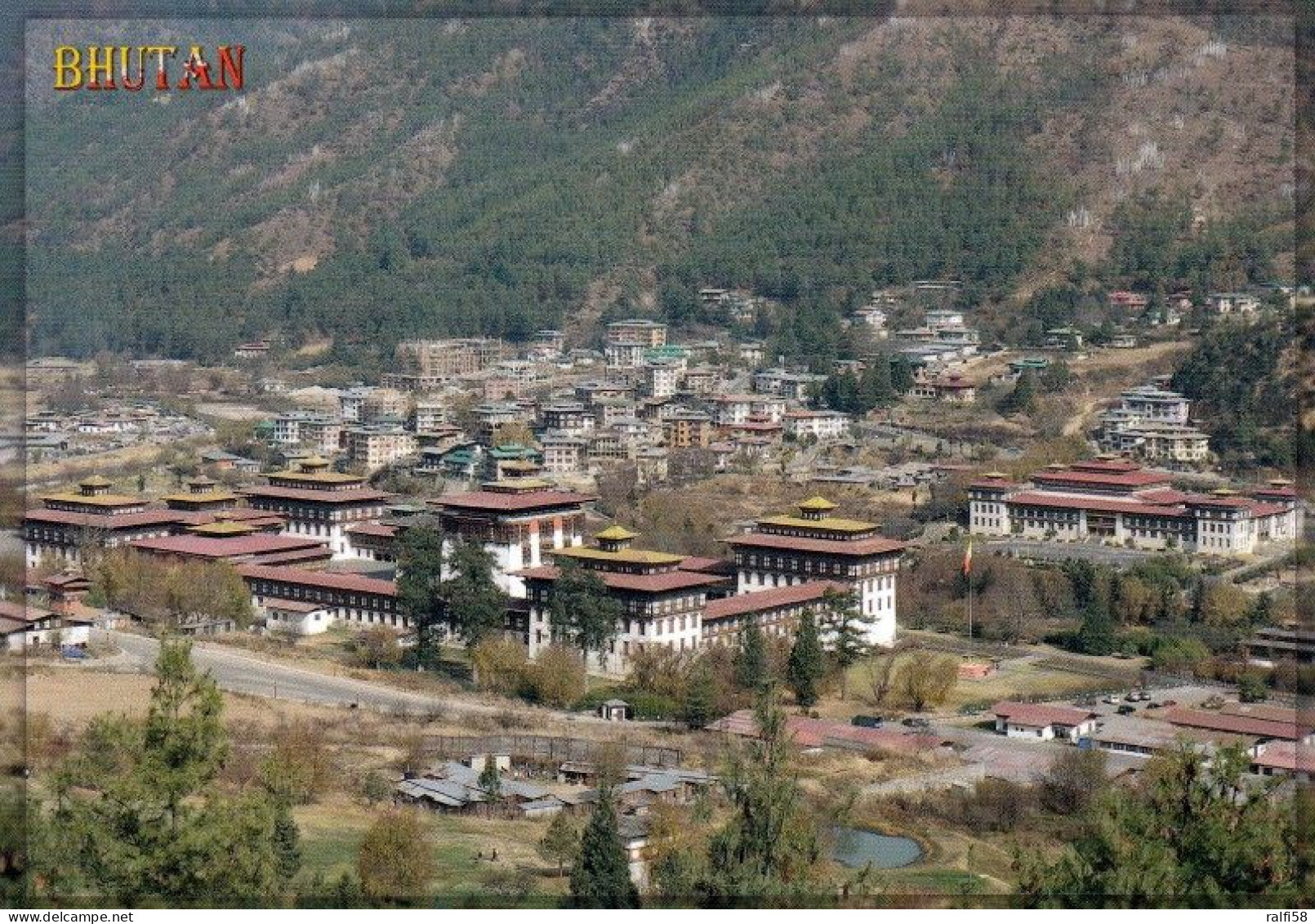 1 AK Bhutan * Blick Auf Die Hauptstadt Thimphu - Luftbildaufnahme * Im Vordergrund Ein Buddhistisches Kloster (Dzong) * - Bután