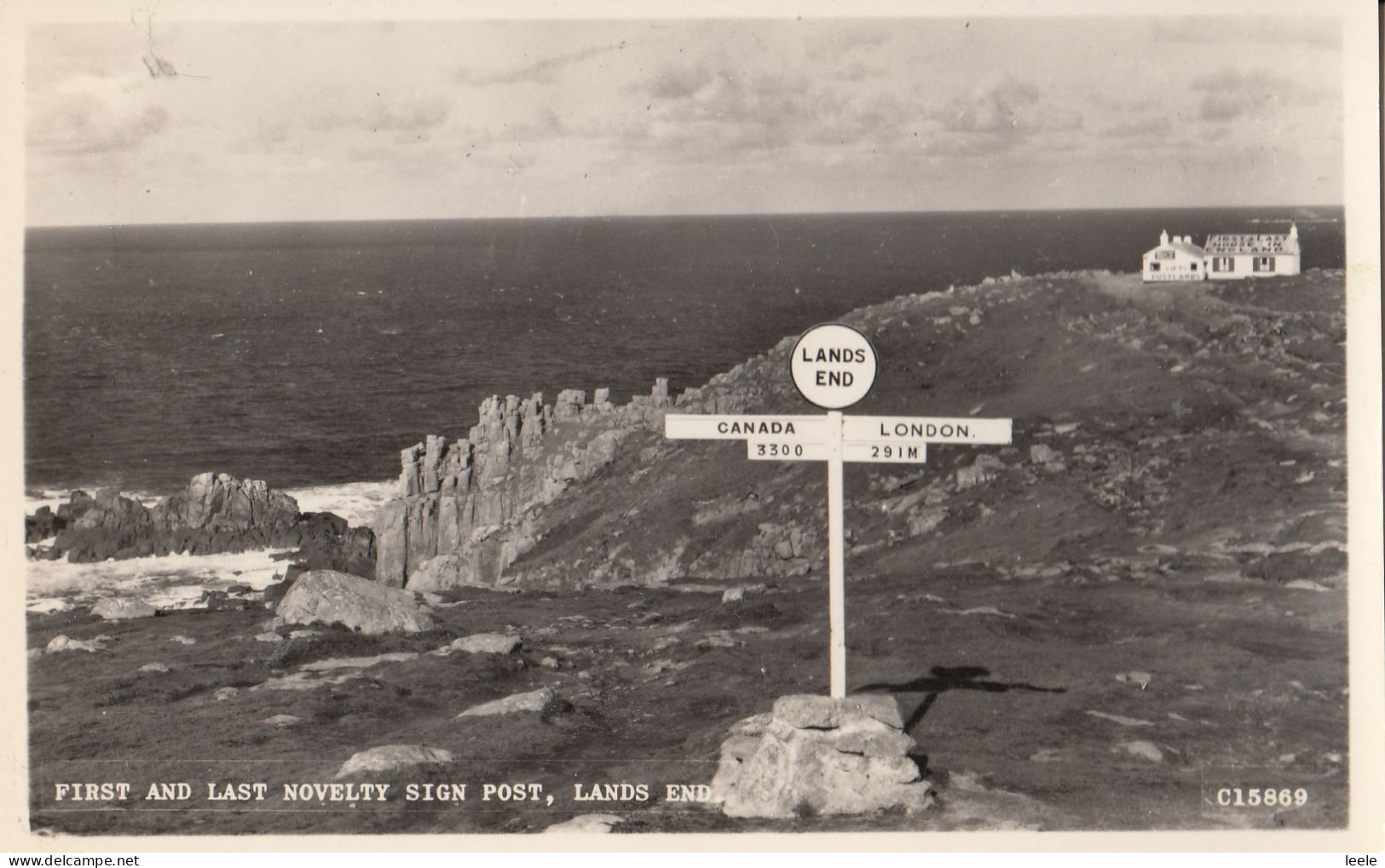 CW17. Vintage Postcard. First And Last Novelty Sign Post. Lands End. Cornwall. - Land's End