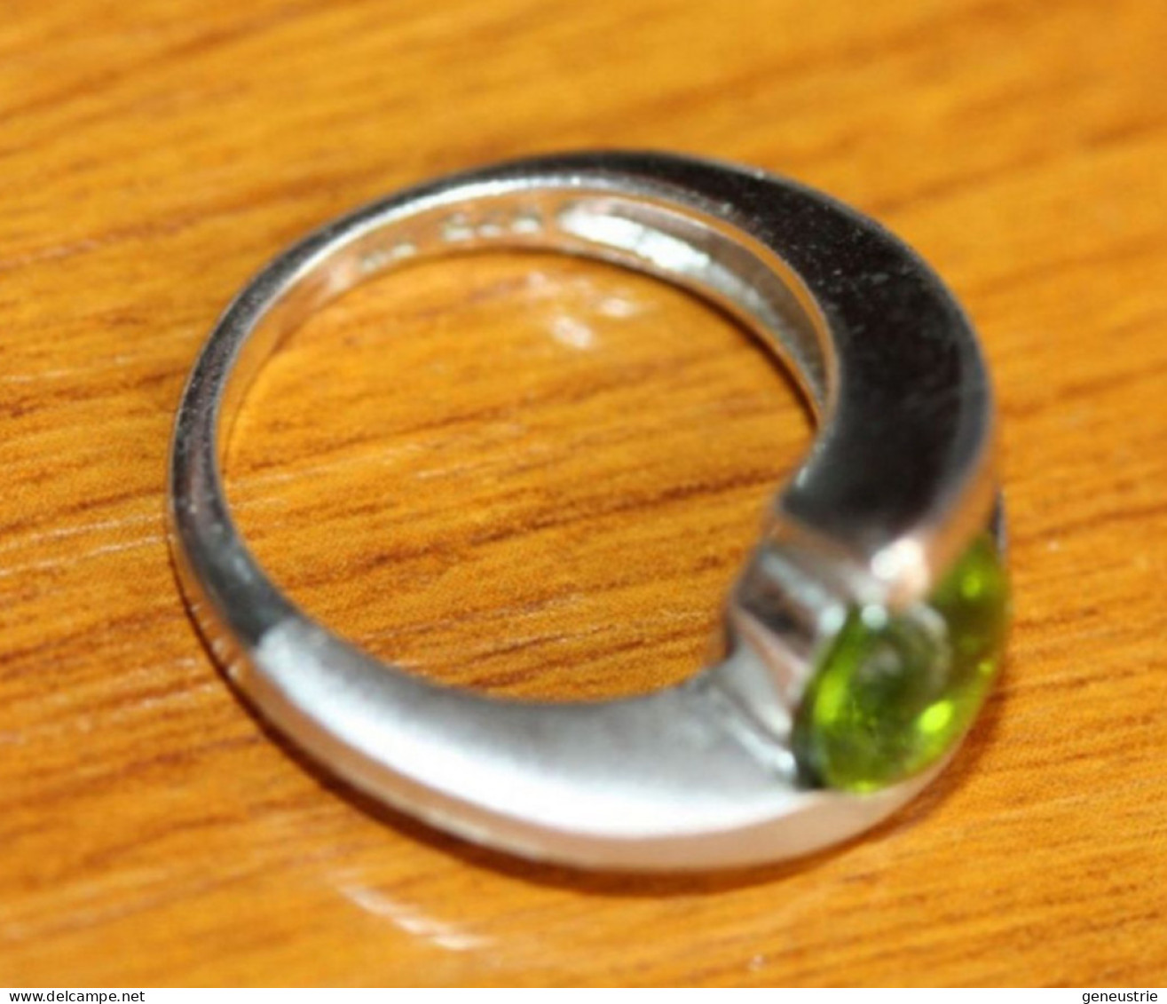 Très Belle Bague Argent Solitaire Avec Cabochon De Peridot / Olivine - Silver Ring - Anelli